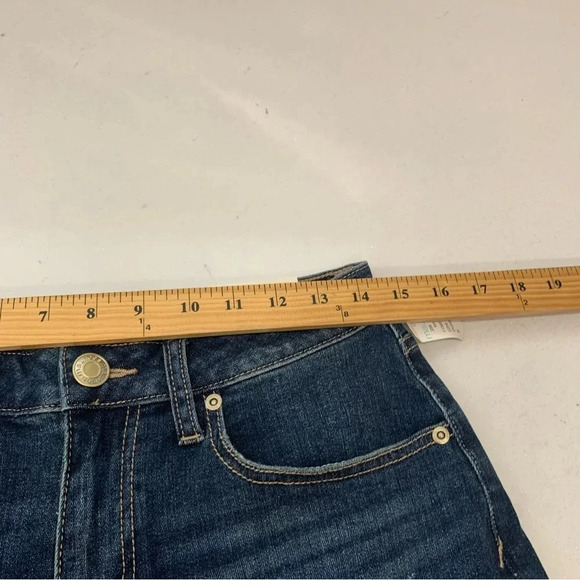 Maurice Boyfriend Denim Shorts Woman 6  Distress Blue Mid Rise Beach Vacation - Picture 6 of 10